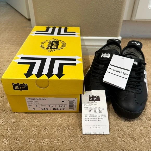 NWT Onitsuka Tiger Mexico 66 SD sneakers in black and white color way - Picture 8 of 8